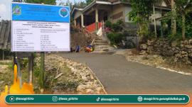 Pembangunan Jalan Cor Rabat beton di Padukuhan Petoyan melalui  PKDT